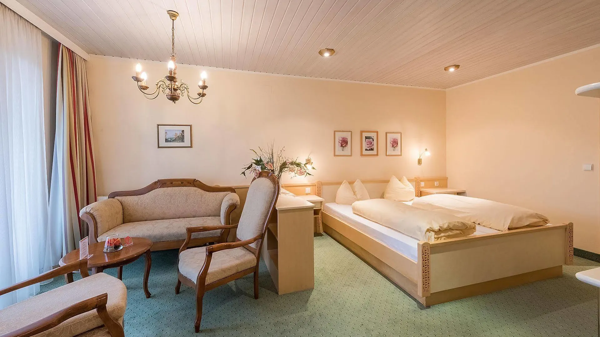 Gasthof Braeuwirt Bergheim 3*,