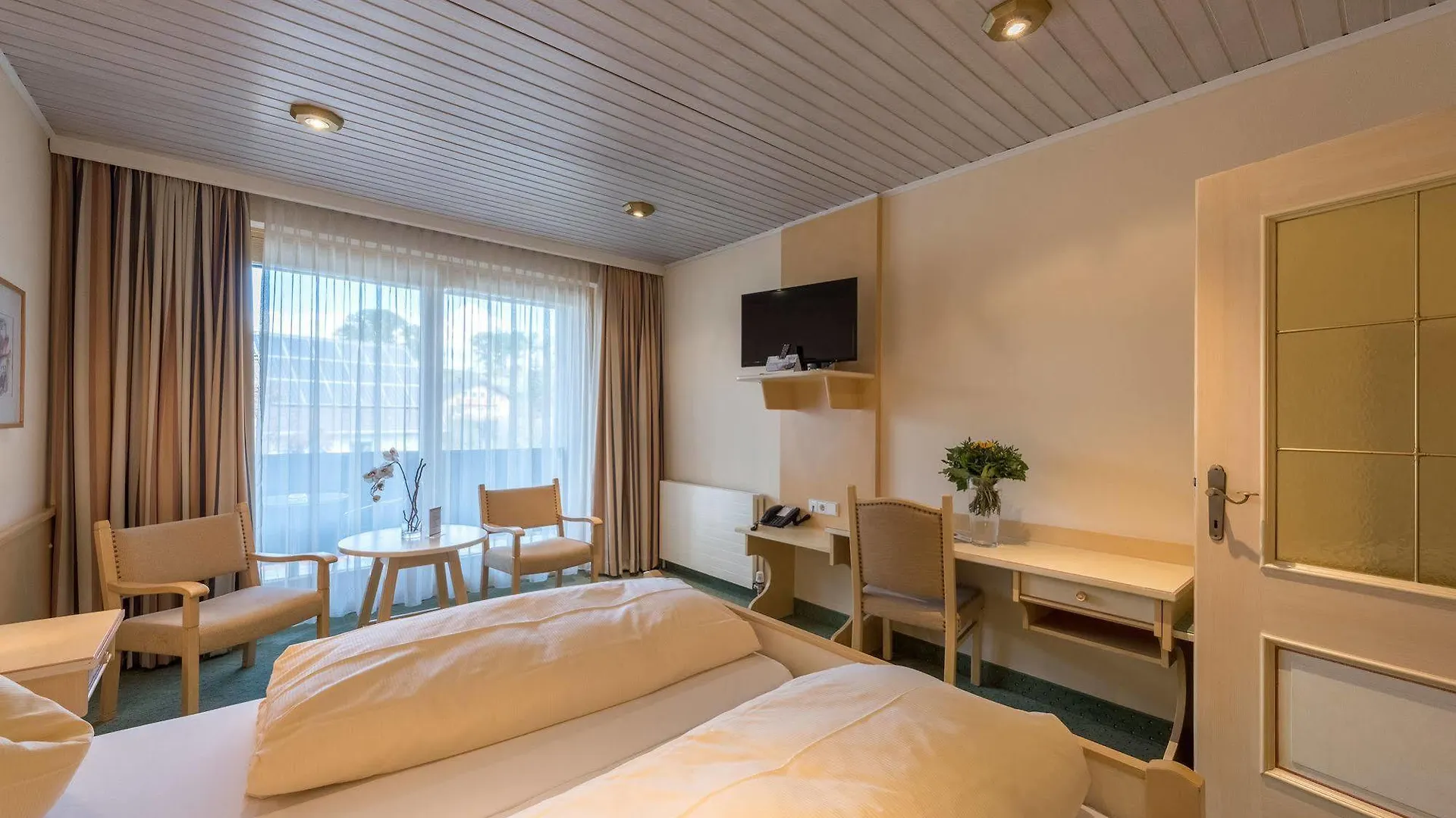 Gasthof Braeuwirt Bergheim Hotel